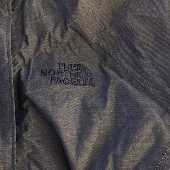 North face rain jacket - Picture 2 of 5